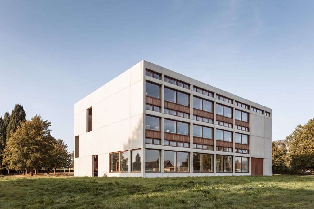 Groep Verhelst wint FEBE elements award 2023 'precast in Building'