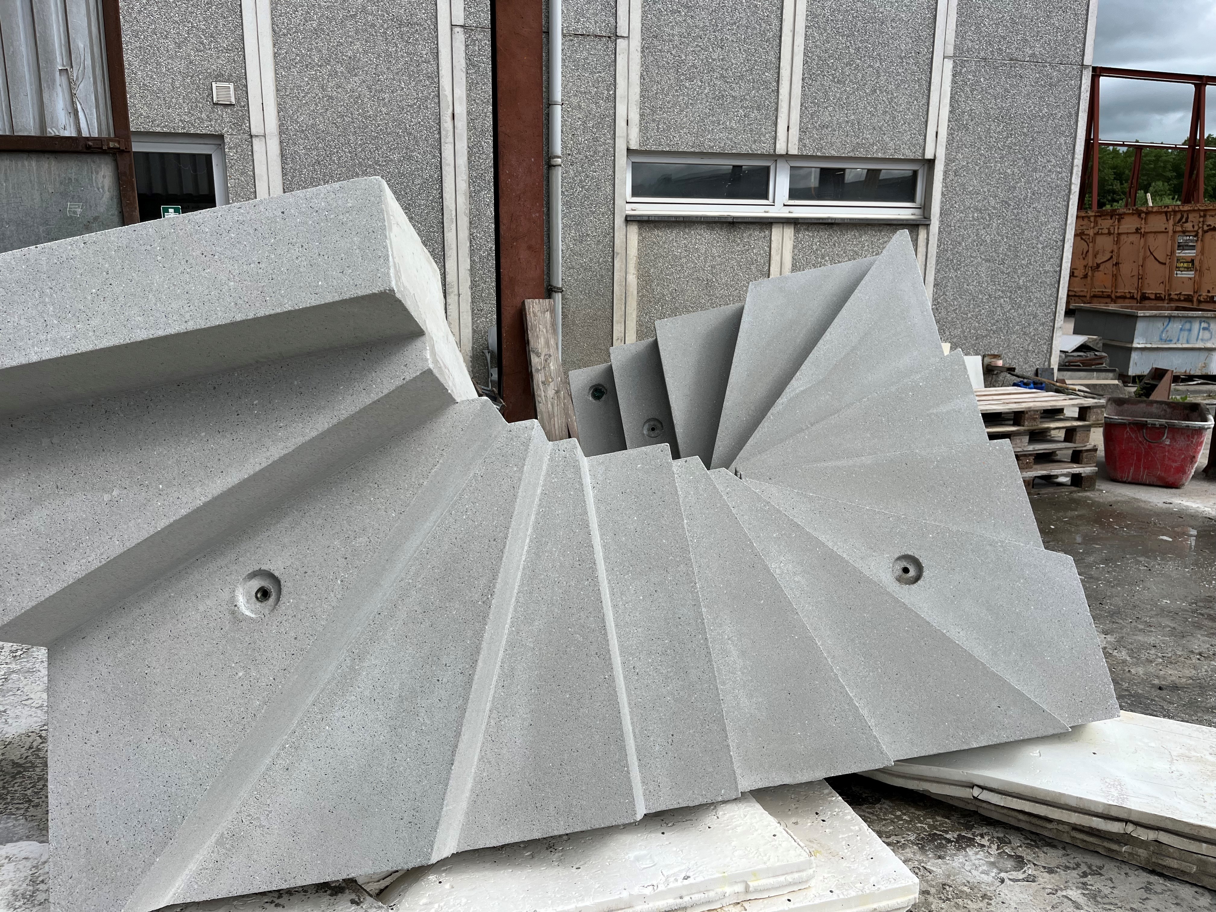 Wenteltrappen in architectonisch beton