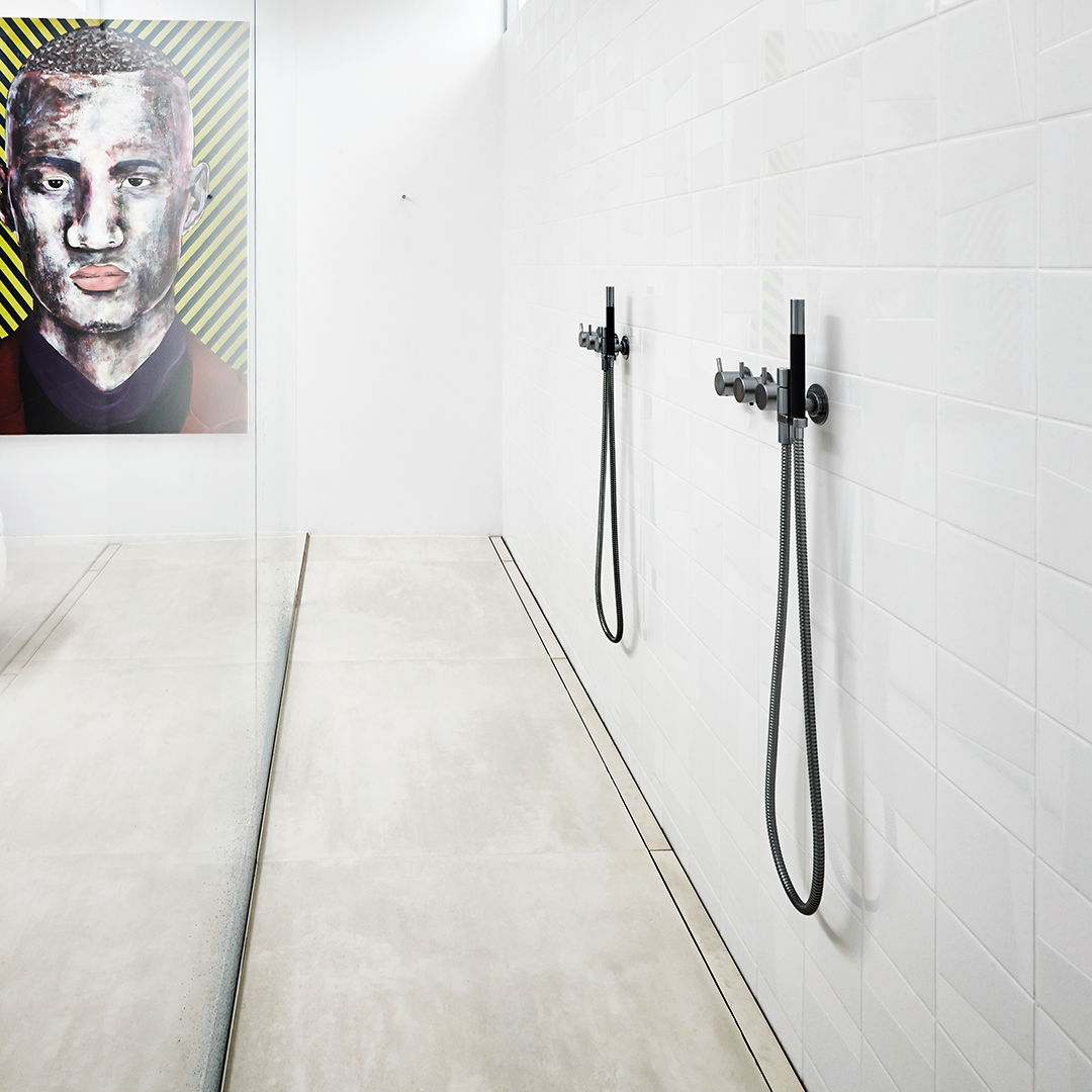 Unidrain - Bespoke, realisatie lange op maat gemaakte douchegoot