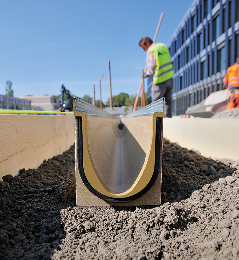 Beeld plaatsing van Aco Drain